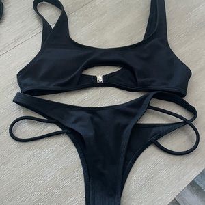 BLACK TWO PIECE x SET